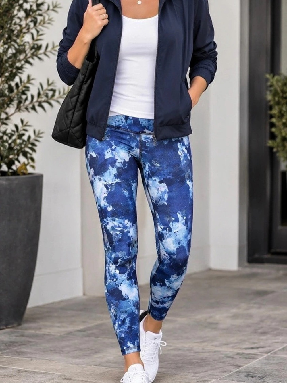 becco Abstract Print Leggings in Marble Blue & White -M